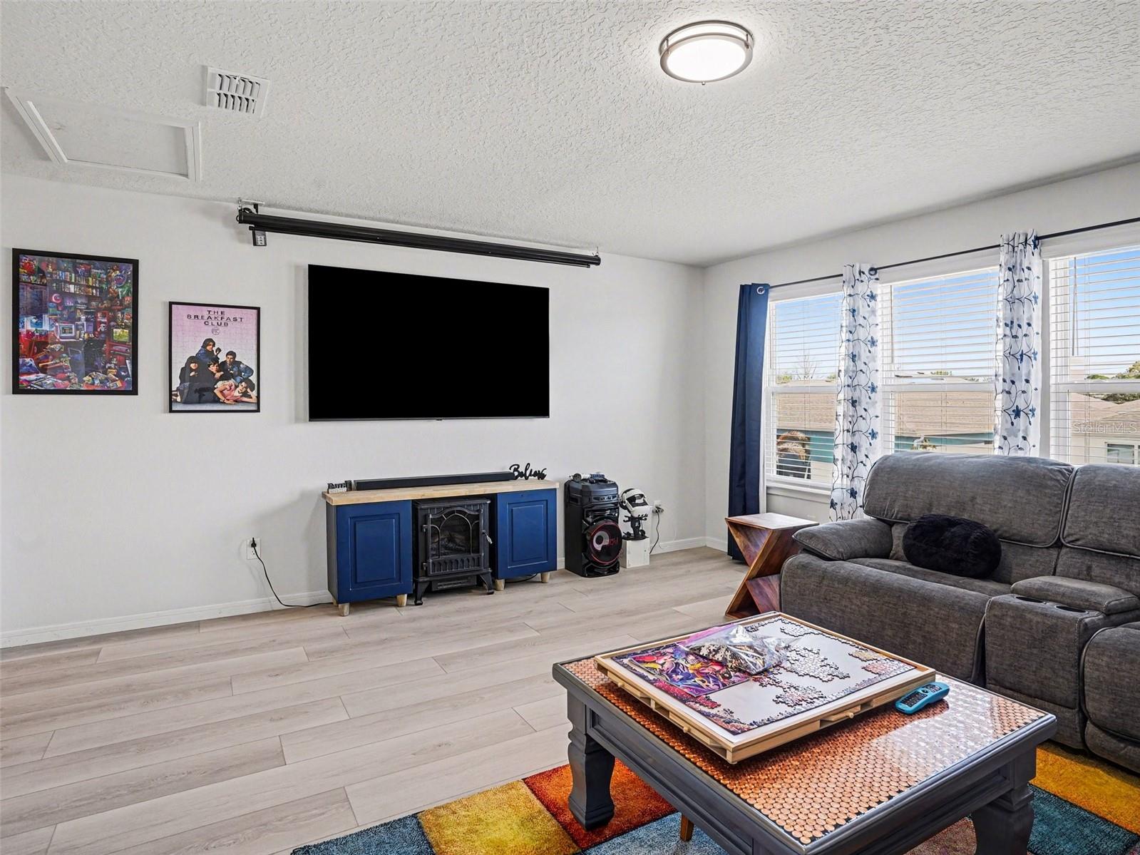 SAVANNAH PALMS - Residential