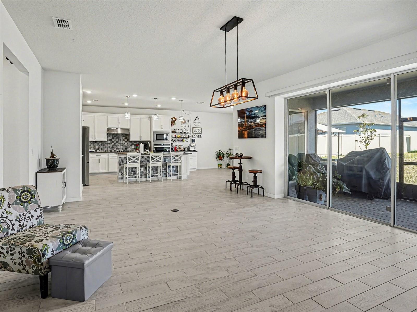 SAVANNAH PALMS - Residential