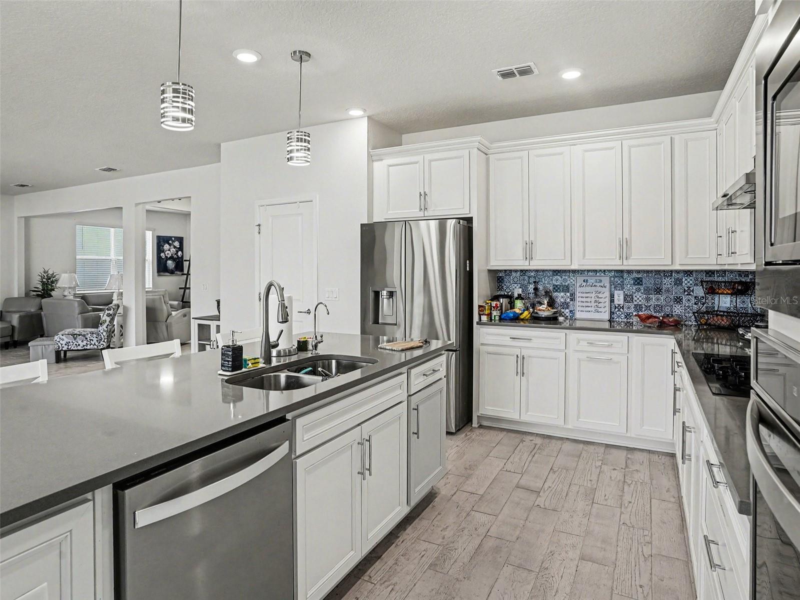 SAVANNAH PALMS - Residential