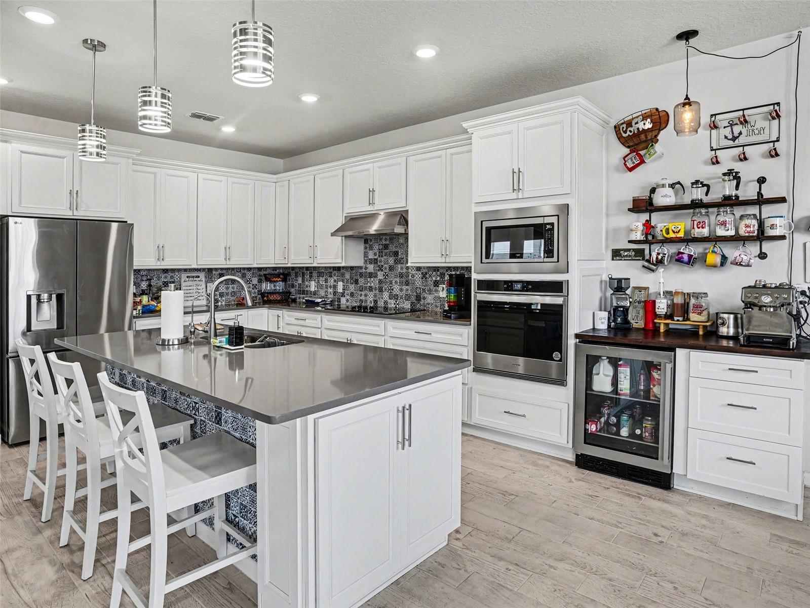 SAVANNAH PALMS - Residential