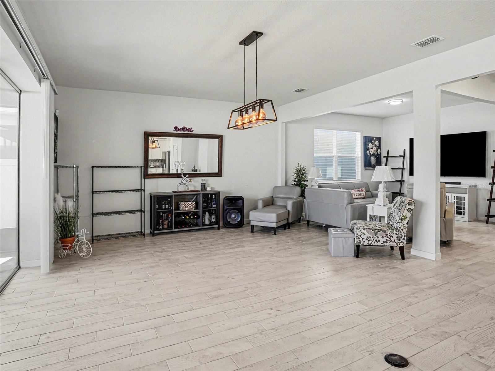 SAVANNAH PALMS - Residential