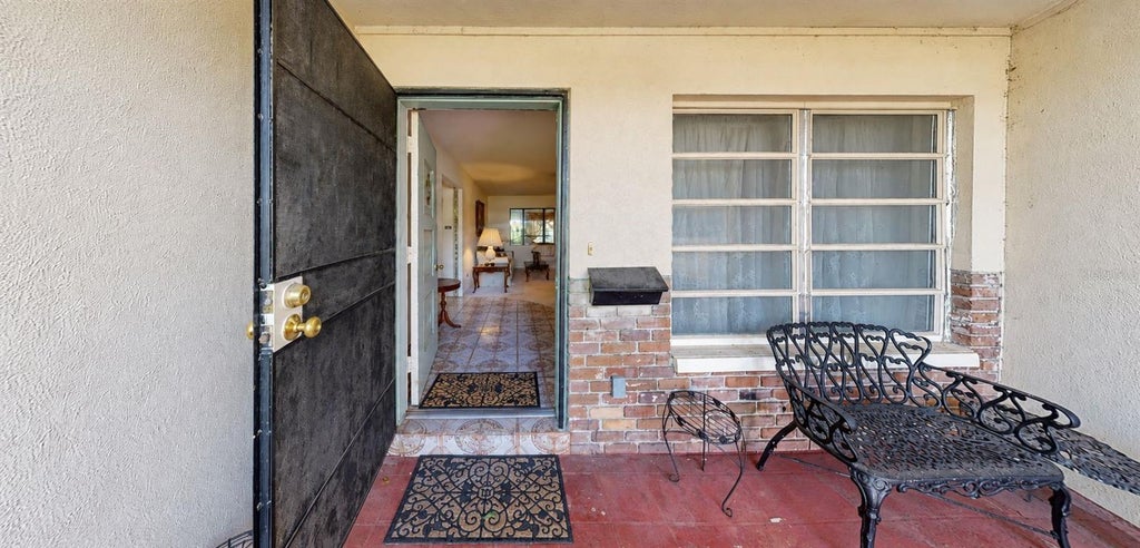 Photo of 6035 7th Street S, St Petersburg, FL 33705 (MLS # TB8529804)