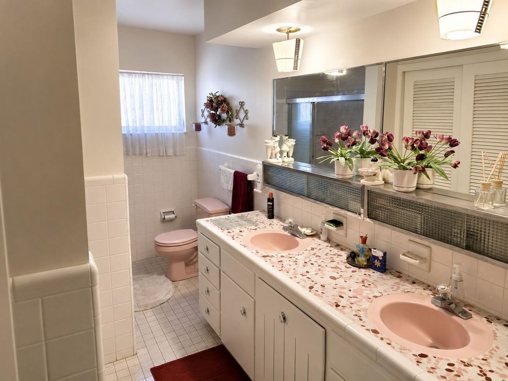 Photo of 6035 7th Street S, St Petersburg, FL 33705 (MLS # TB8529804)