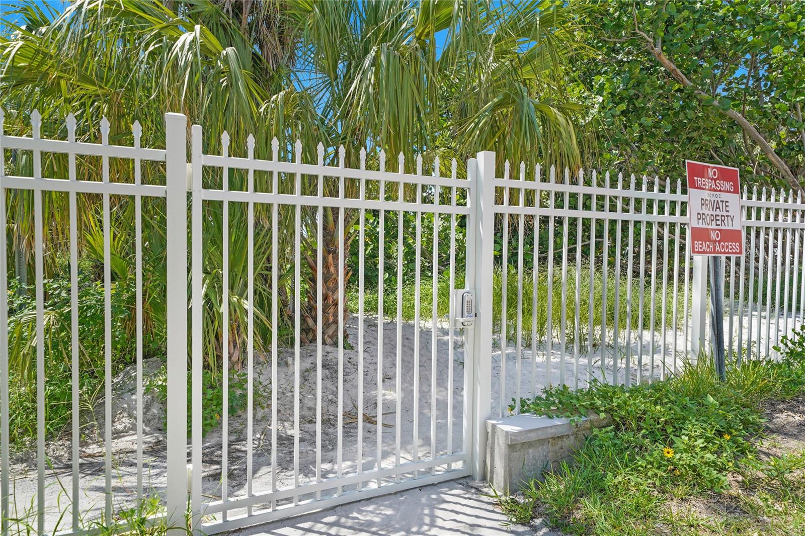DON CE-SAR PLACE - Residential Lease
