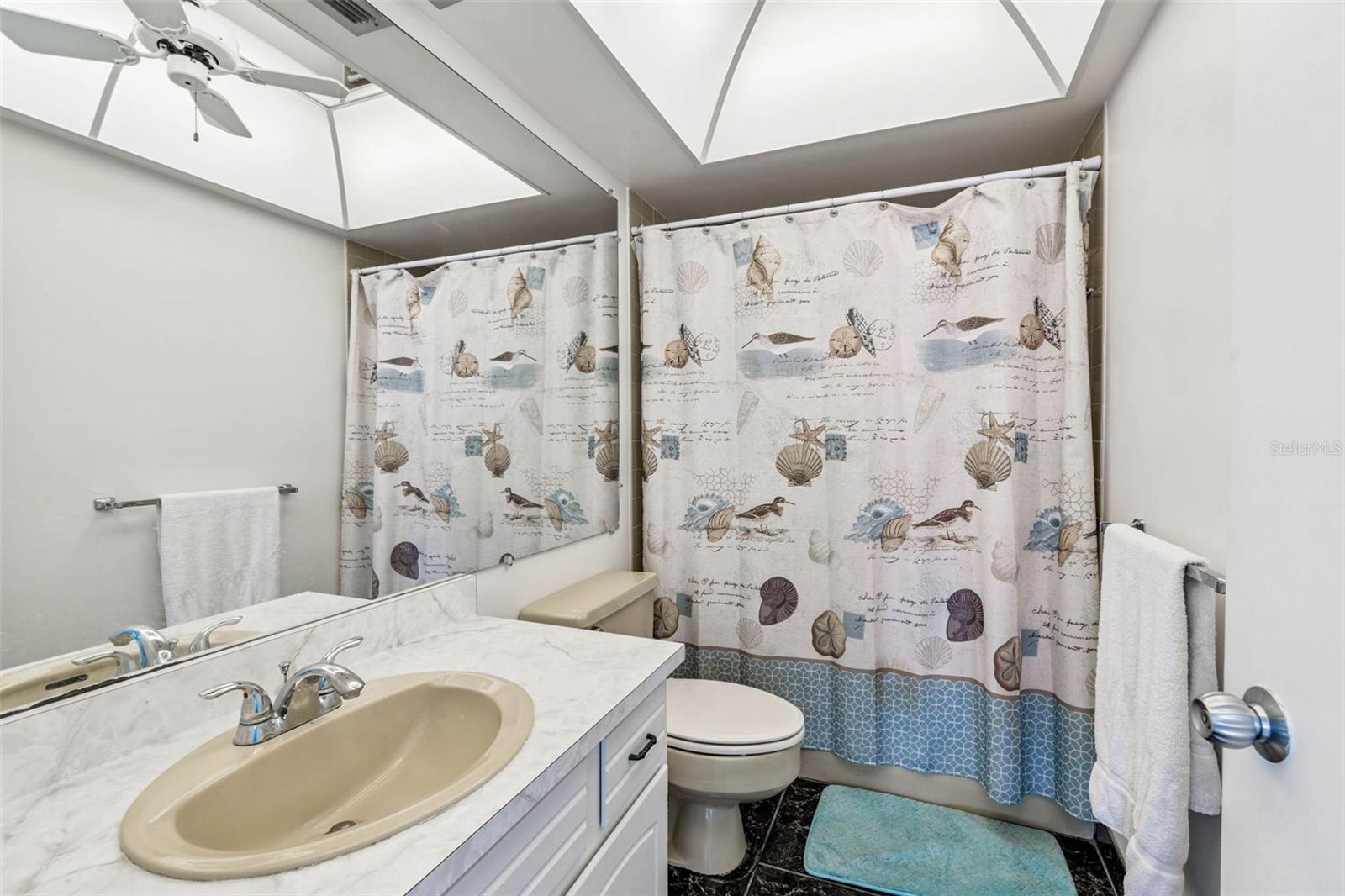 REDINGTON TOWERS BLDG 2 CONDO - Residential