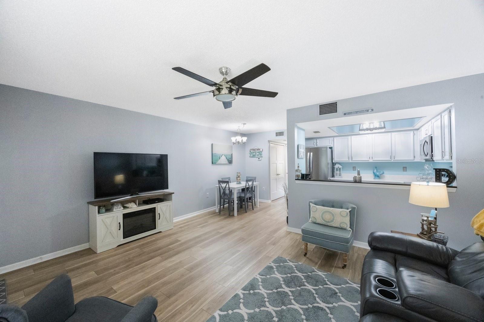 404 HAMMOCK PINE BOULEVARD 404
