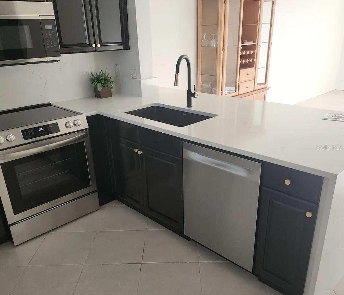 LAKESIDE CHARLOTTE COUNTY PH 04 - Residential Lease