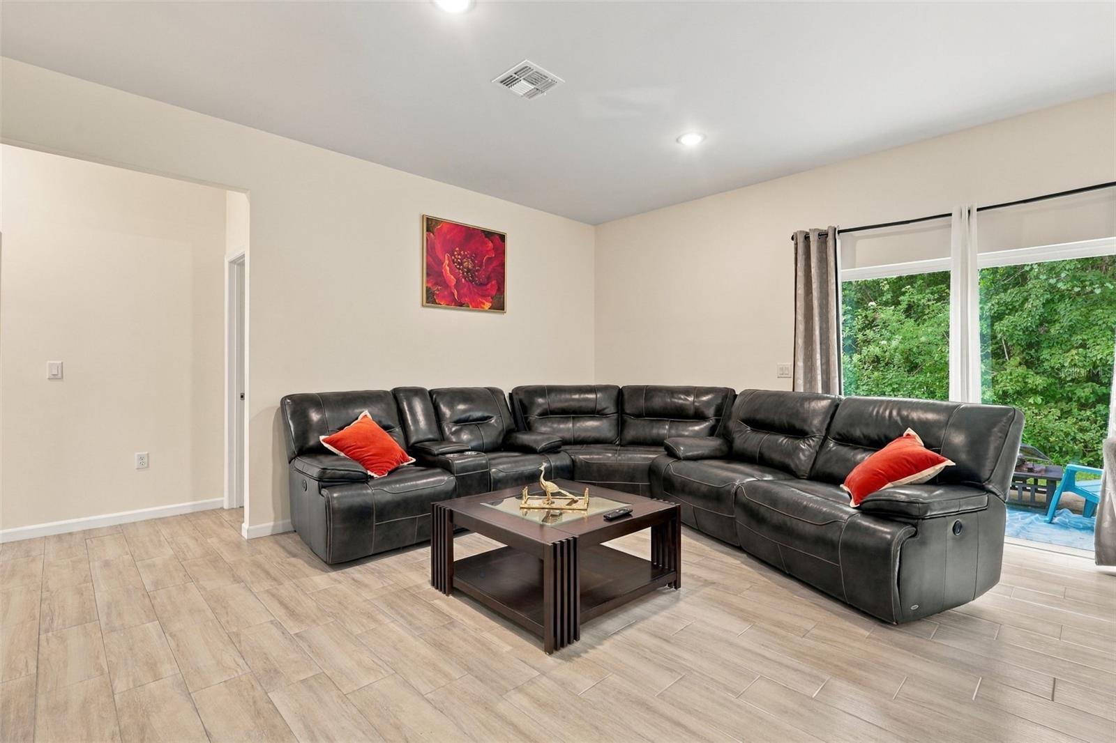 1523 ZINNIA DRIVE