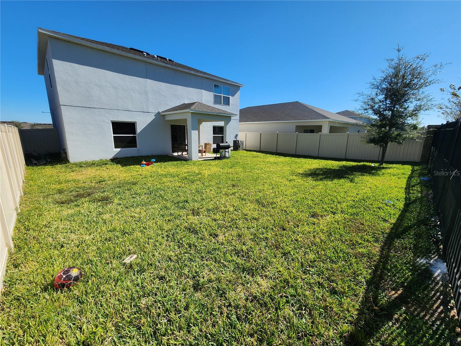 TERRA DEL SOL EAST PH 2 - Residential Lease