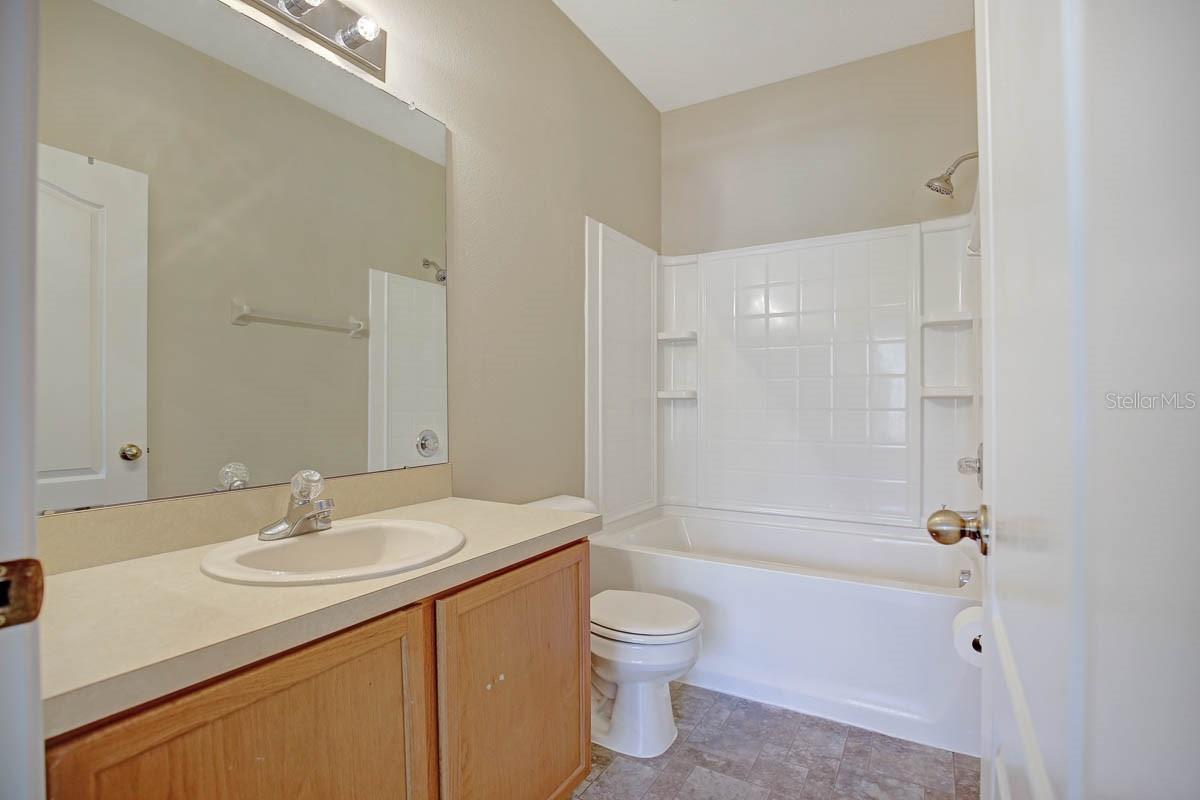 FISHHAWK RANCH TWNHMS PH - Residential