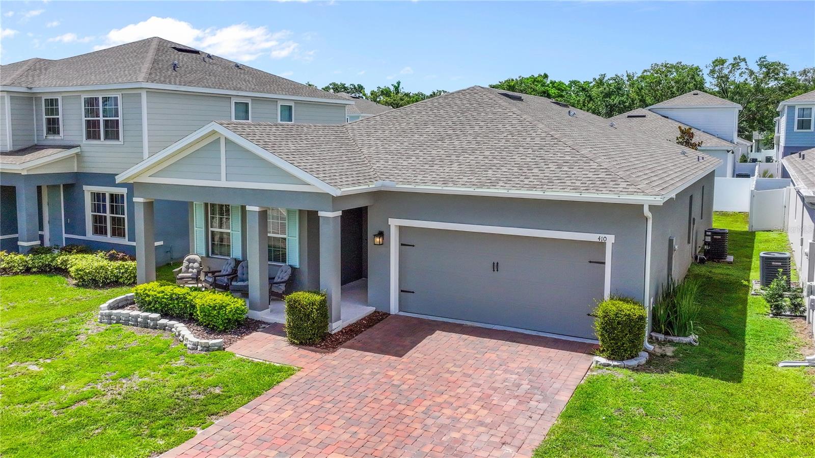 410 WINTER BLISS LN