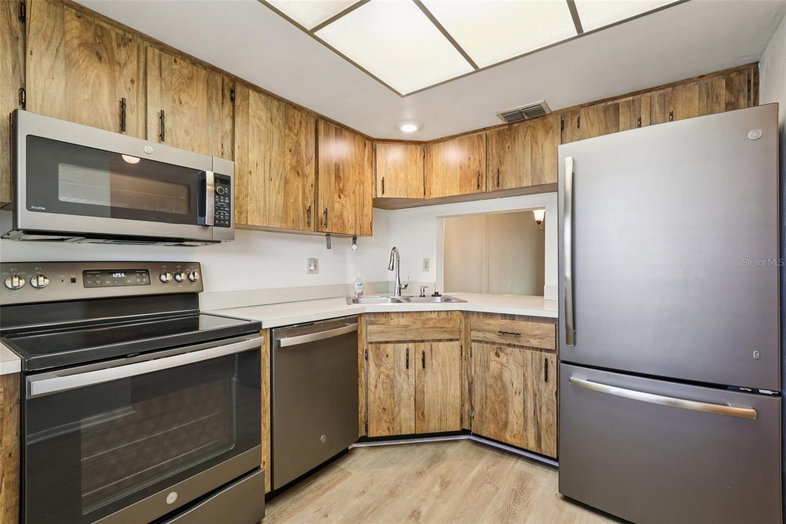 LAKES UNIT 2 PH 4 - Residential