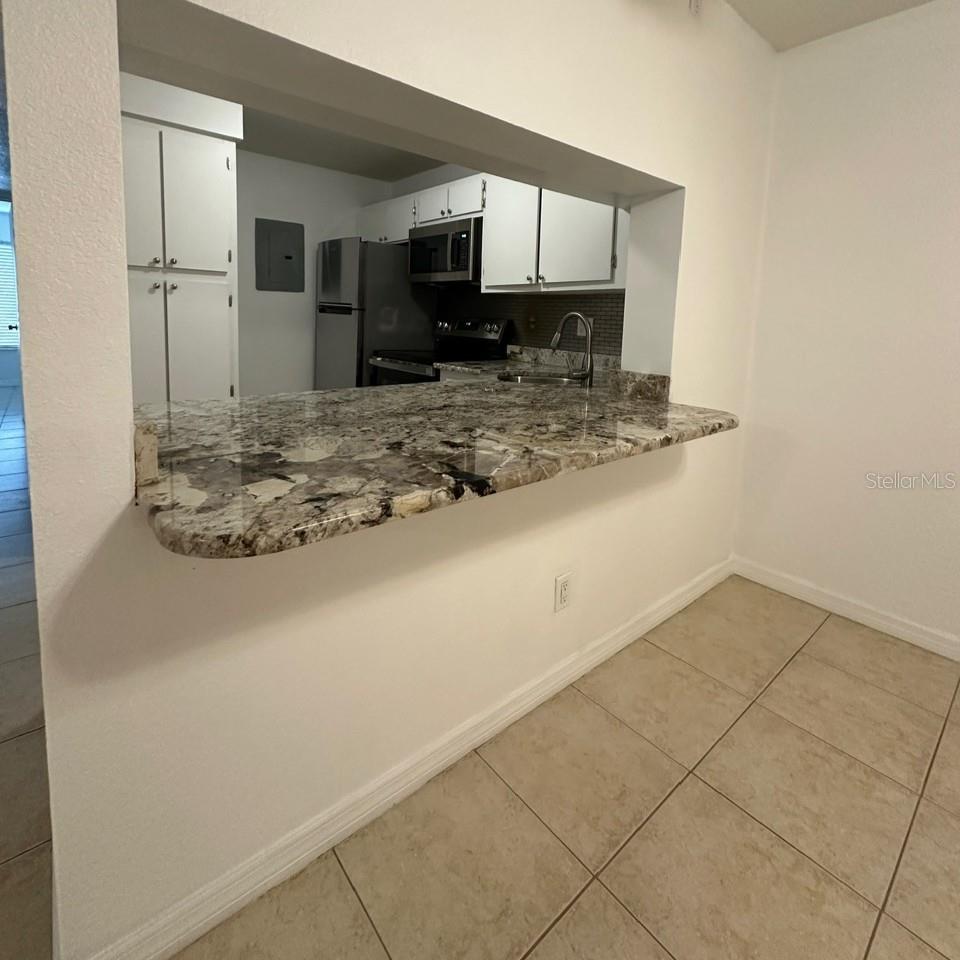 8211 SUN SPRING CIRCLE 11