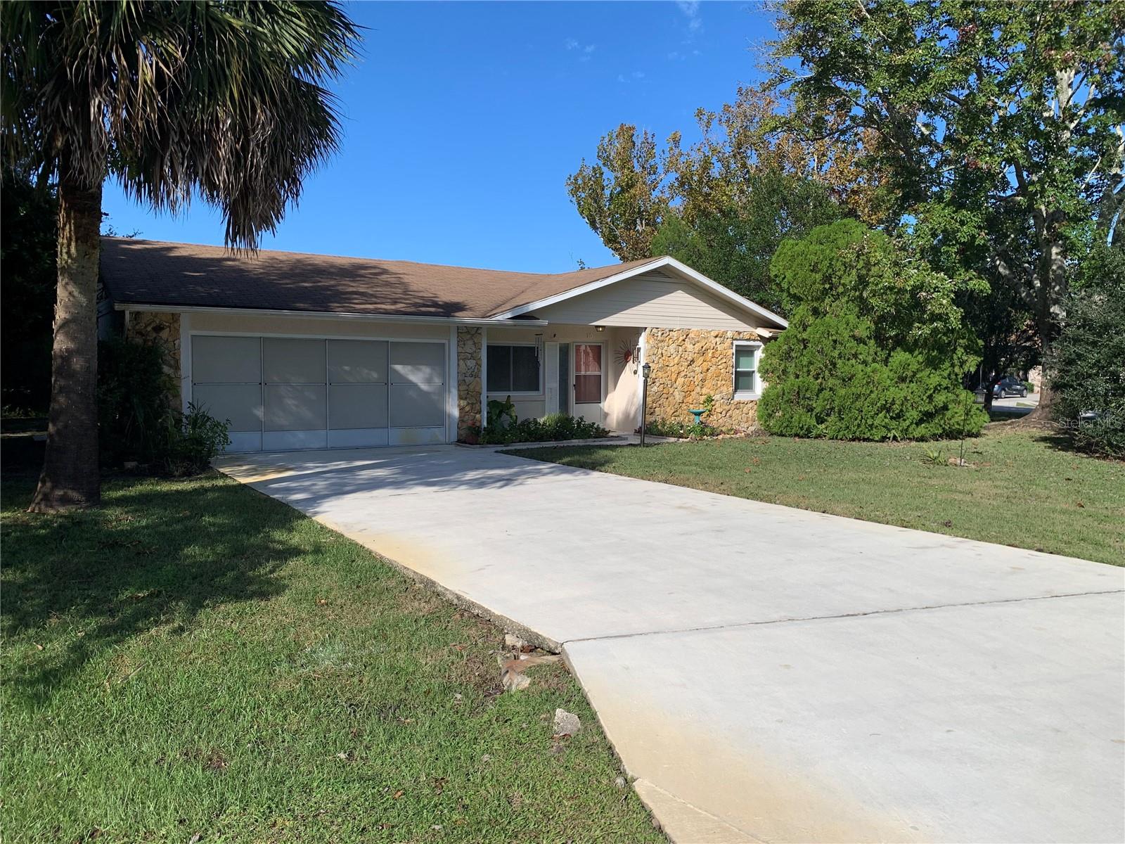 PINE LAKES - Residential