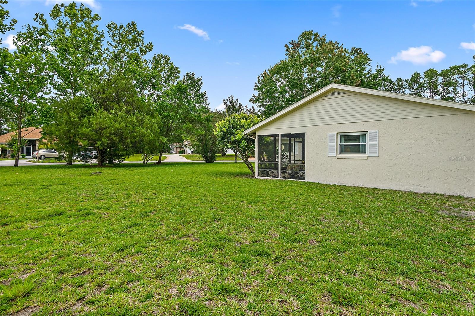 PINE LAKES - Residential