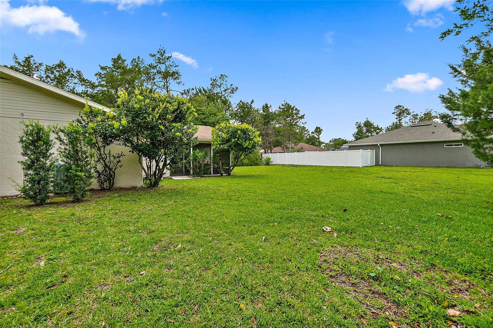 PINE LAKES - Residential