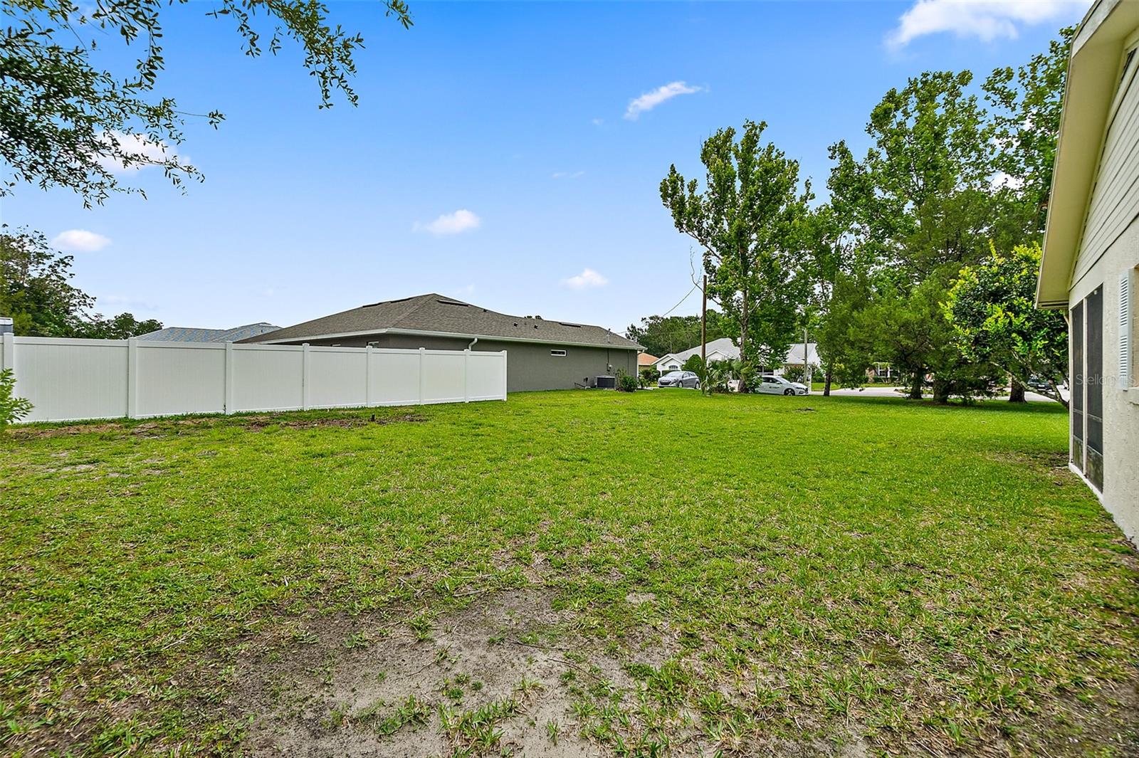 PINE LAKES - Residential