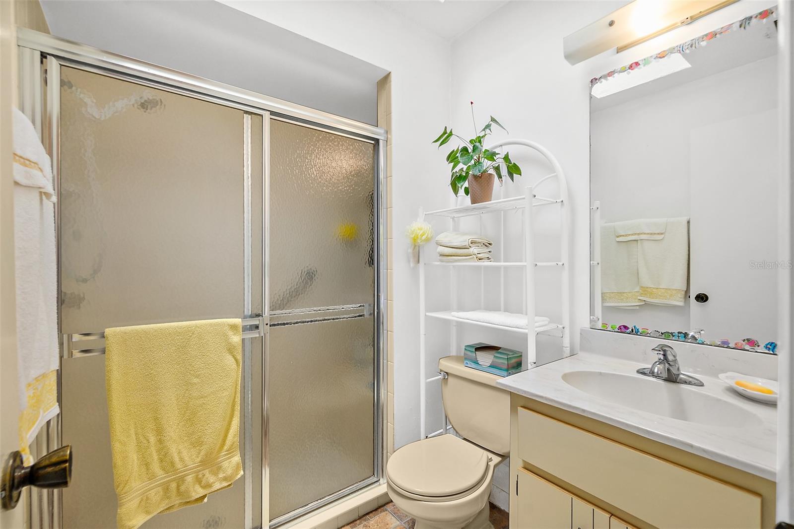 PINE LAKES - Residential