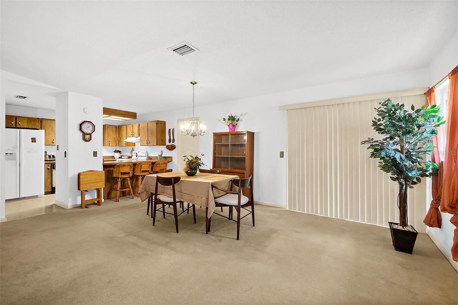 PINE LAKES - Residential