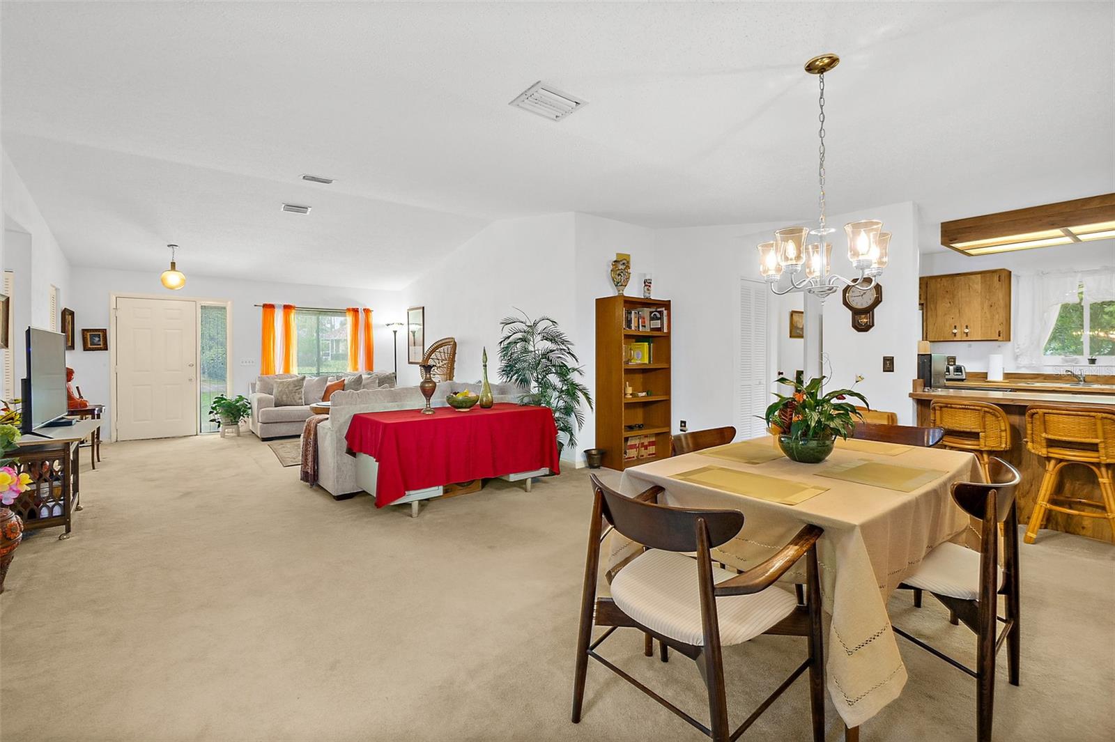 PINE LAKES - Residential