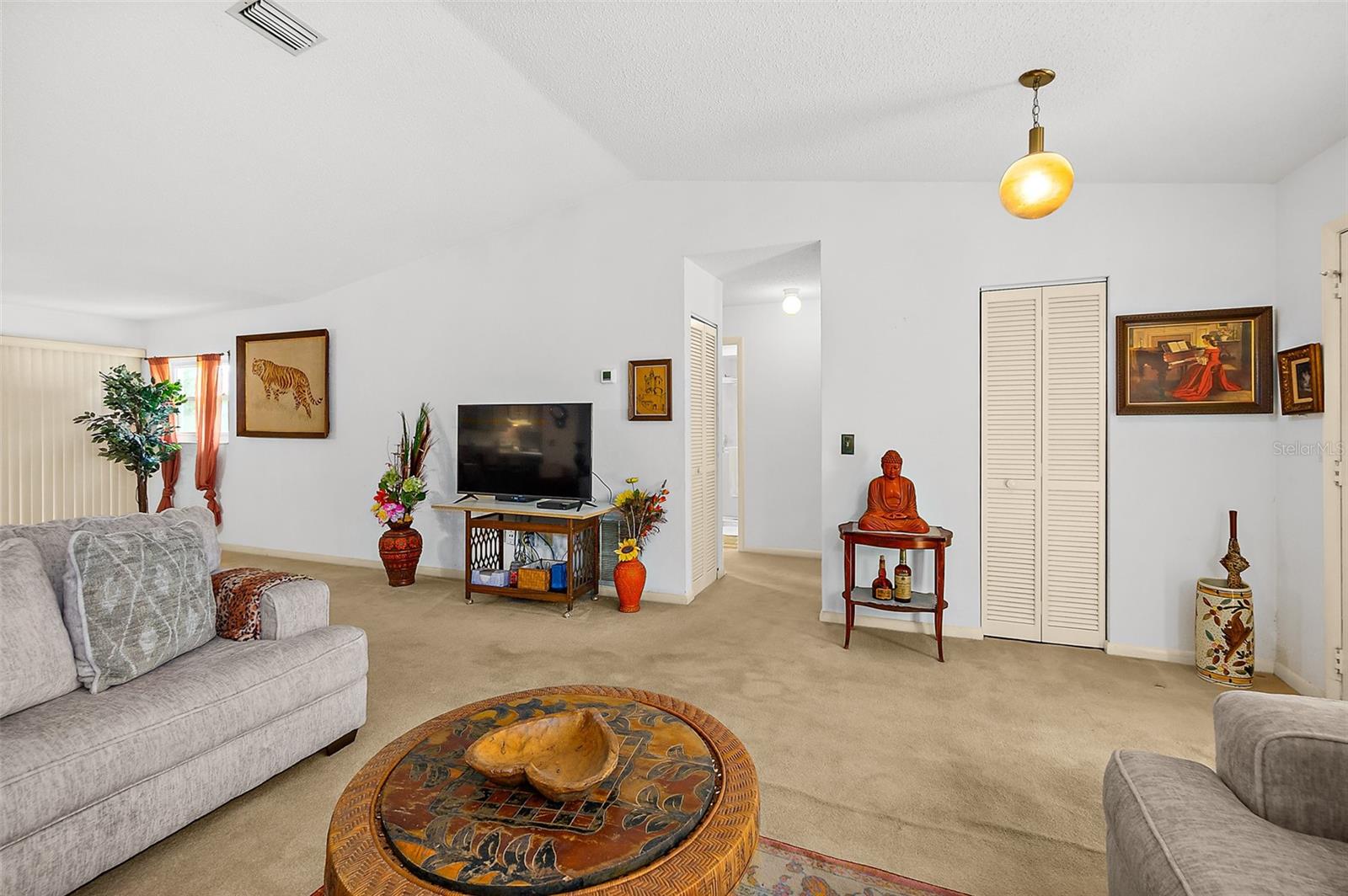 PINE LAKES - Residential