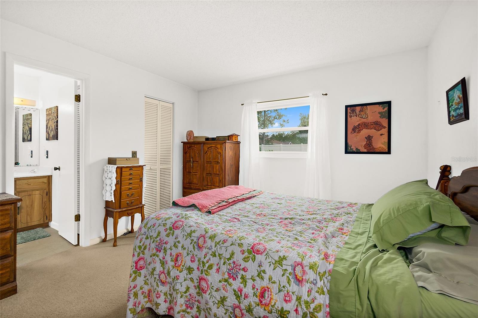 PINE LAKES - Residential