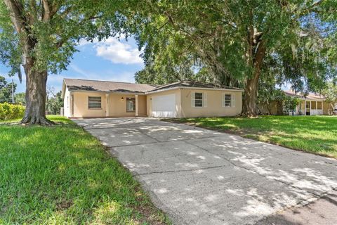 A home in LAKELAND