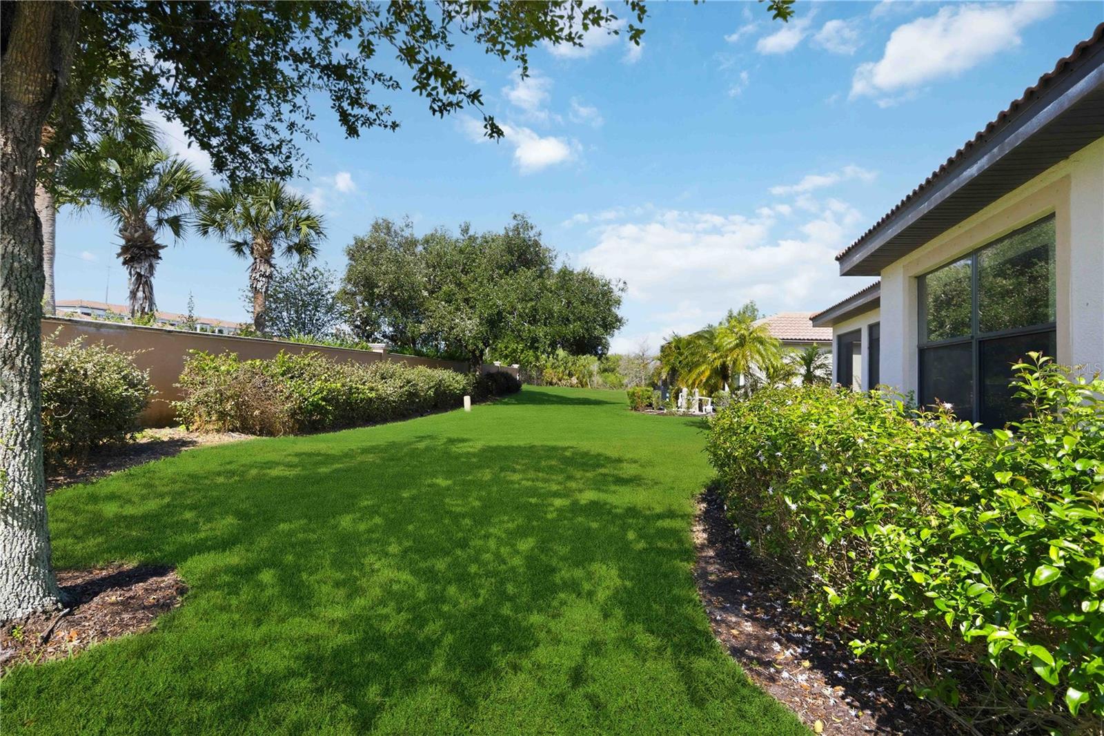 WILLOW CHASE - Residential