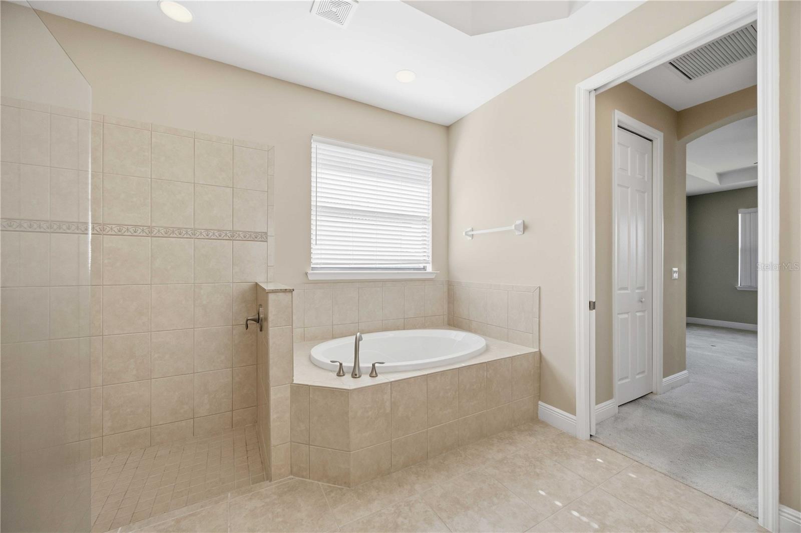 WILLOW CHASE - Residential