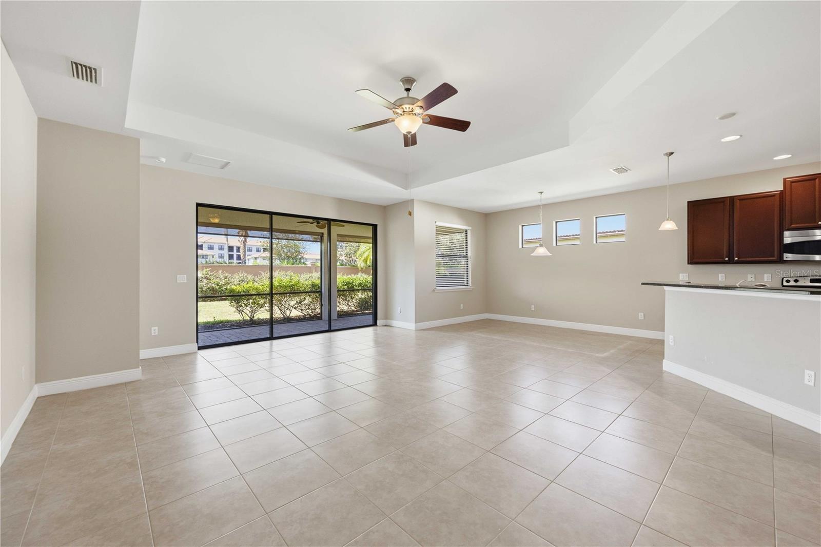 WILLOW CHASE - Residential