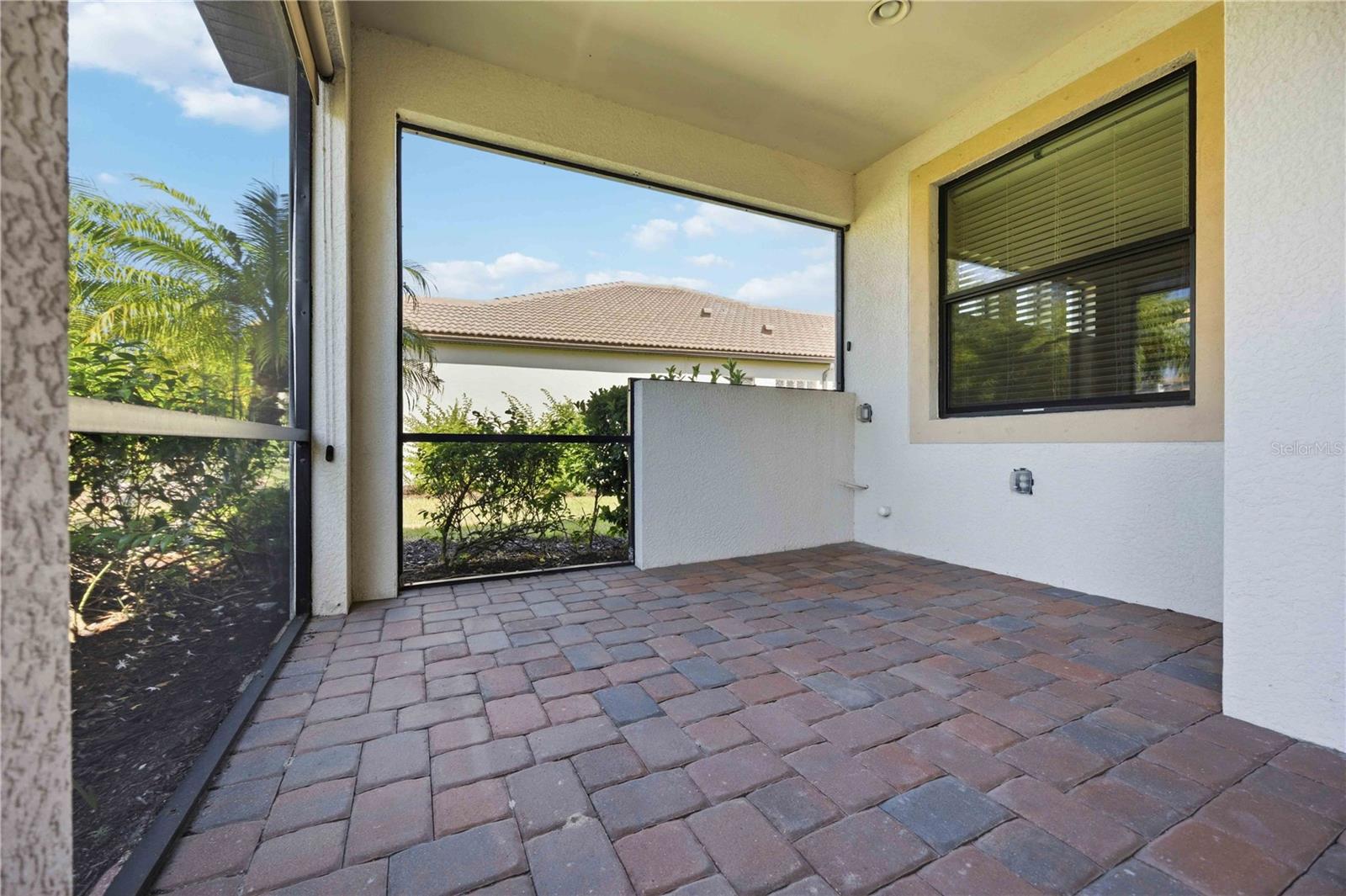 WILLOW CHASE - Residential