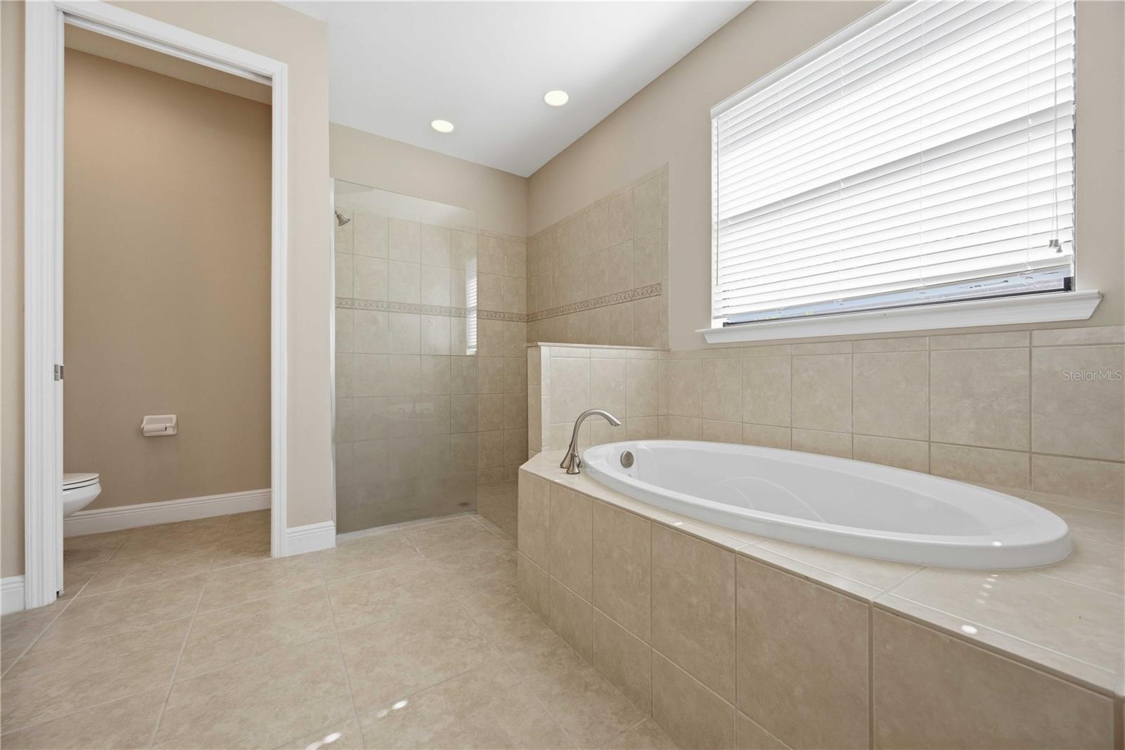 WILLOW CHASE - Residential