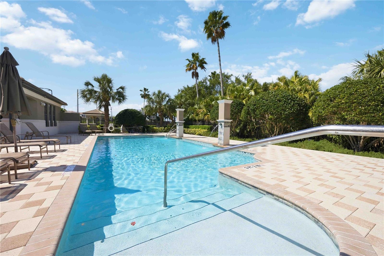 WILLOW CHASE - Residential