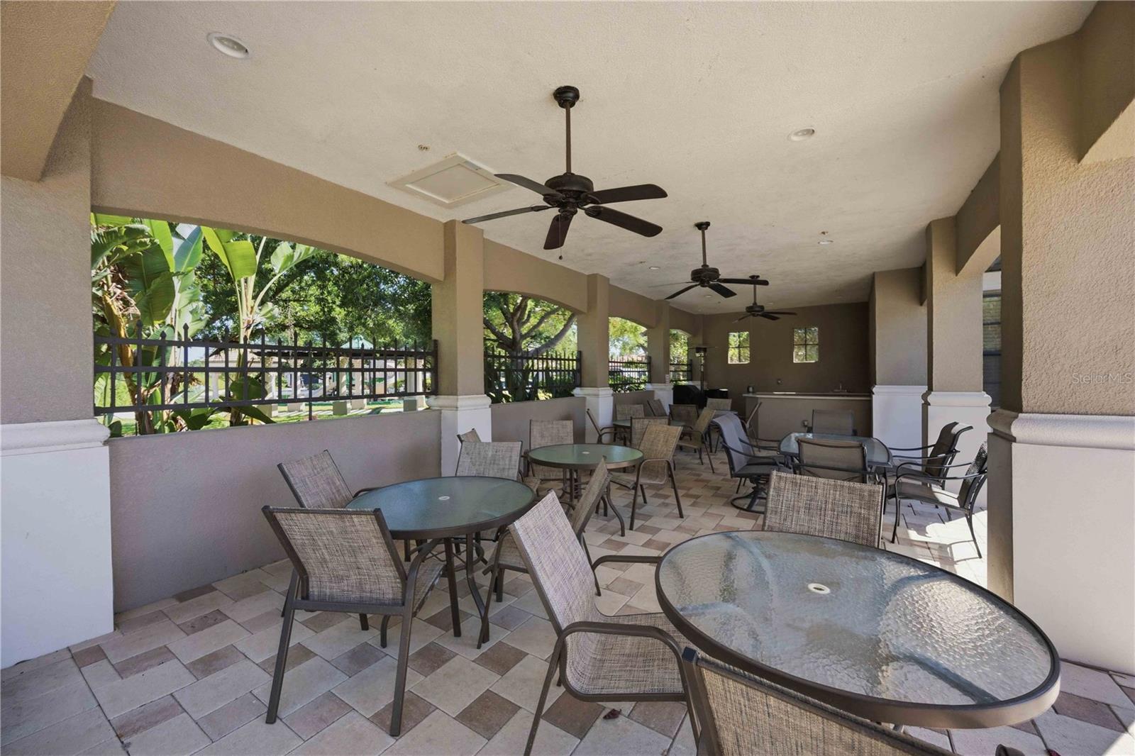 WILLOW CHASE - Residential