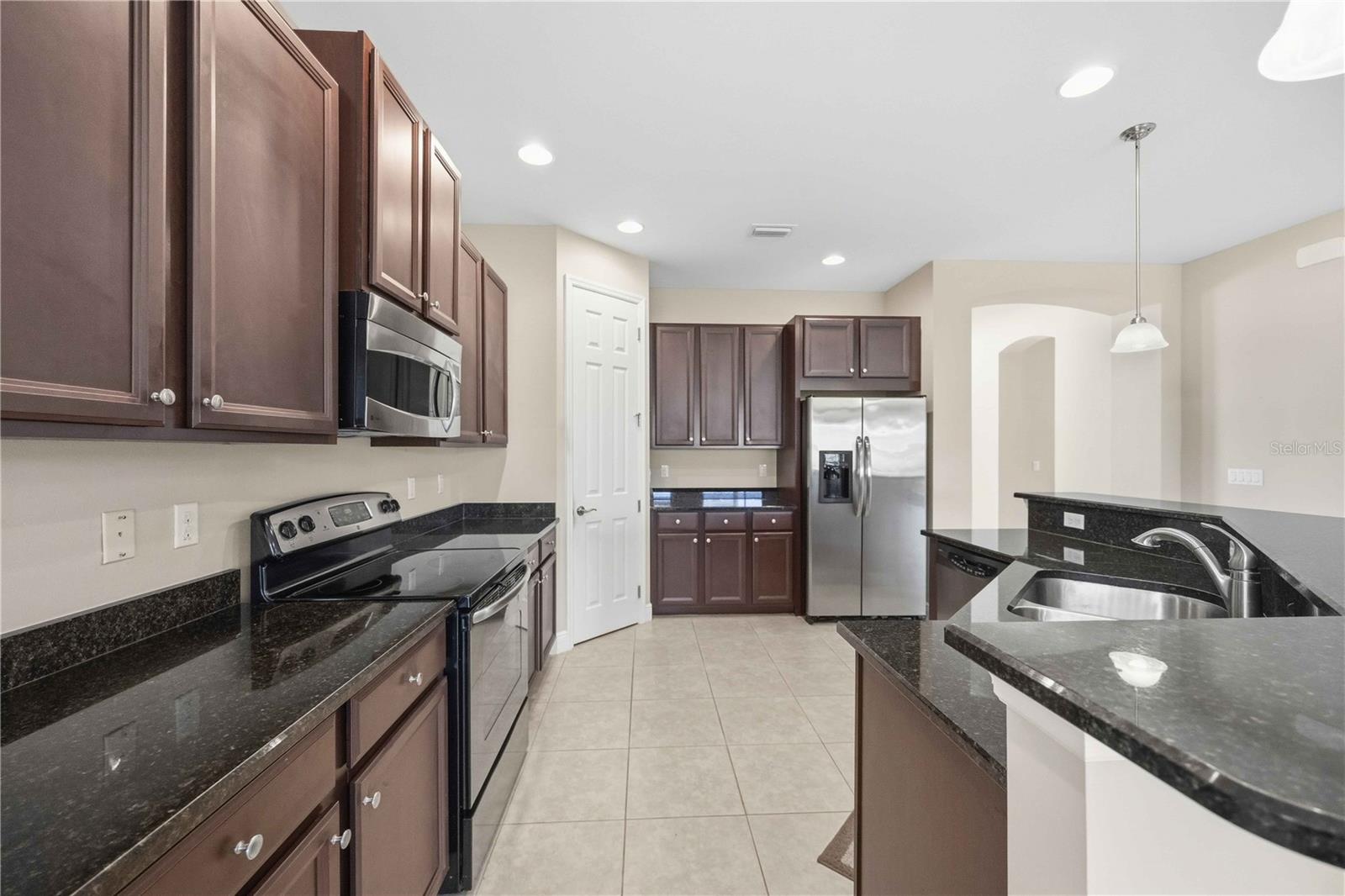 WILLOW CHASE - Residential