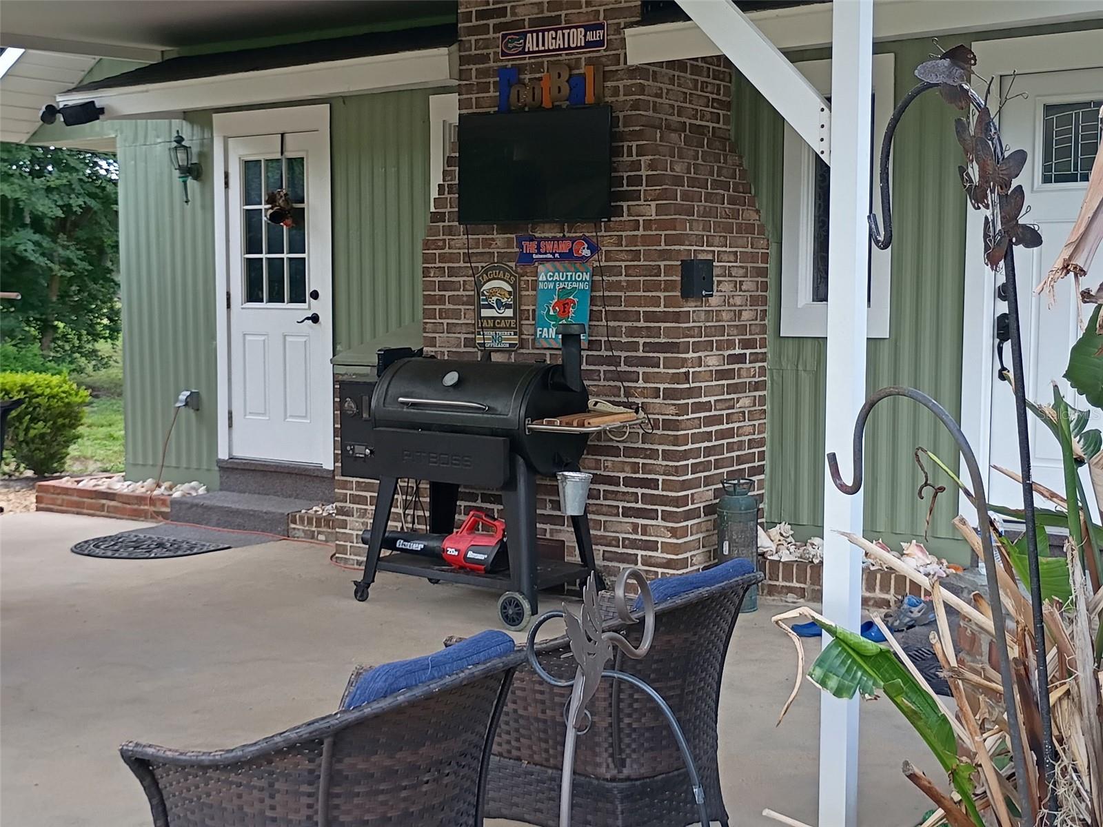 1403 BLACKWELDER ROAD