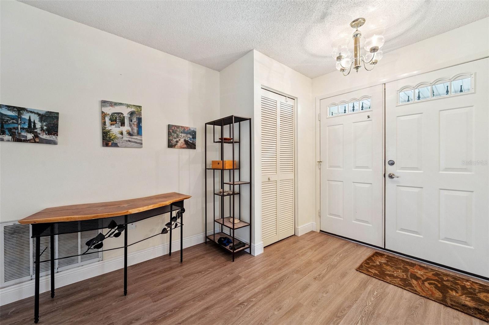 HERITAGE LAKE - Residential