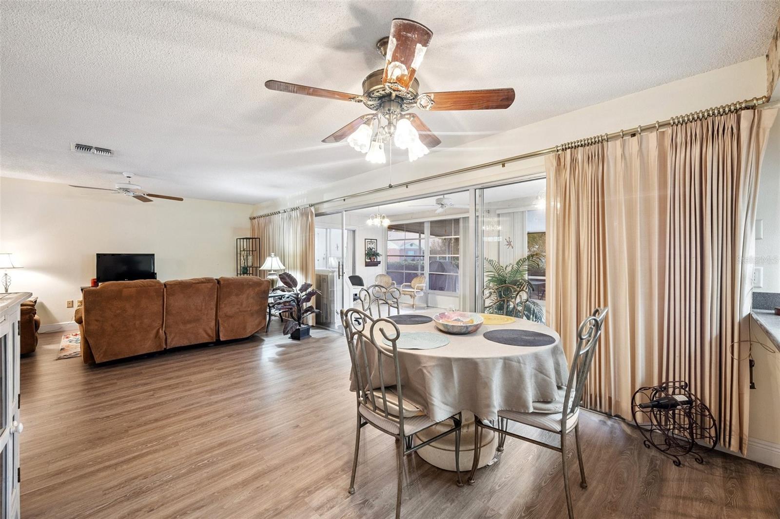 HERITAGE LAKE - Residential