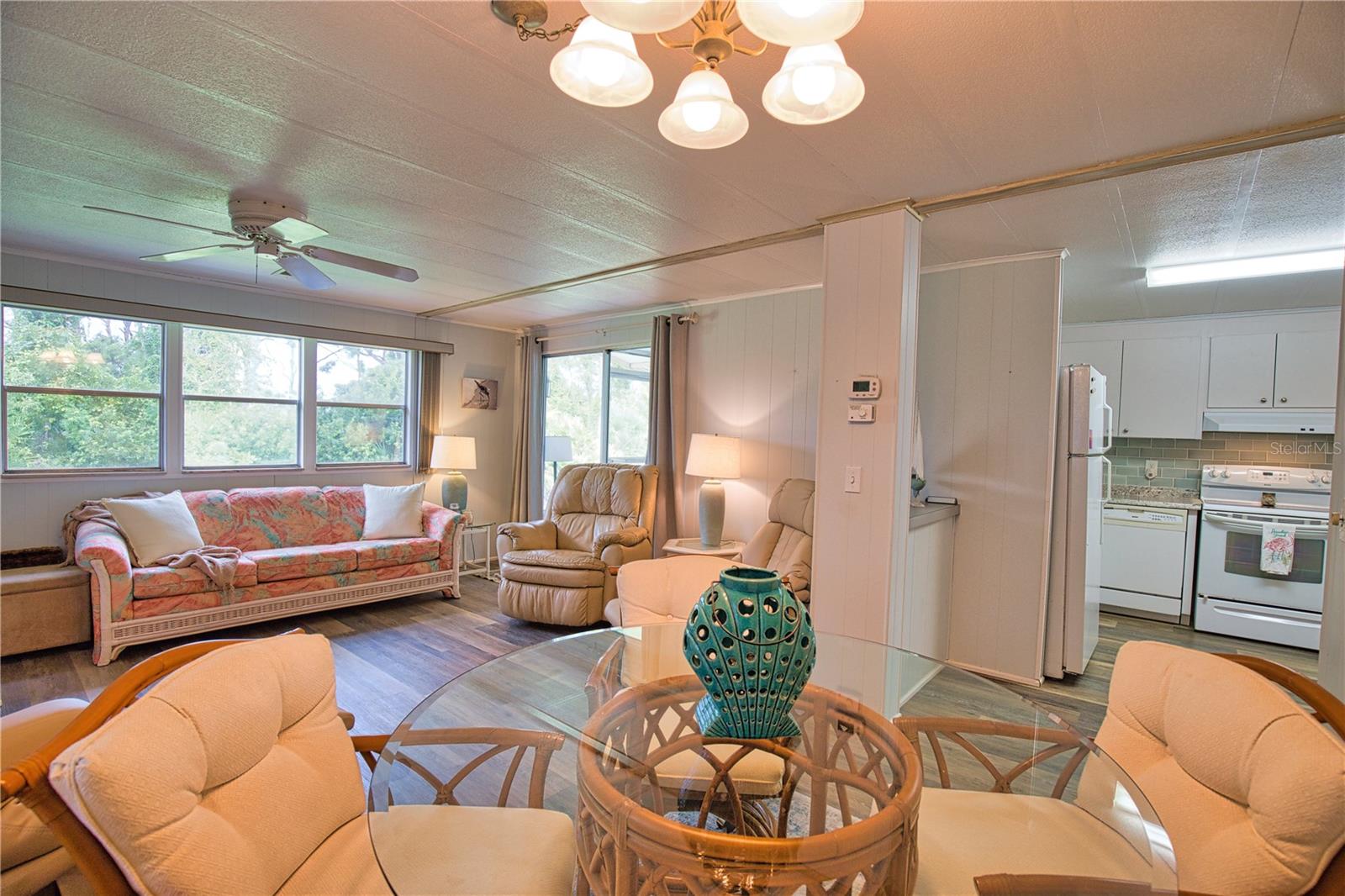 POLYNESIAN VILLAGE - Residential