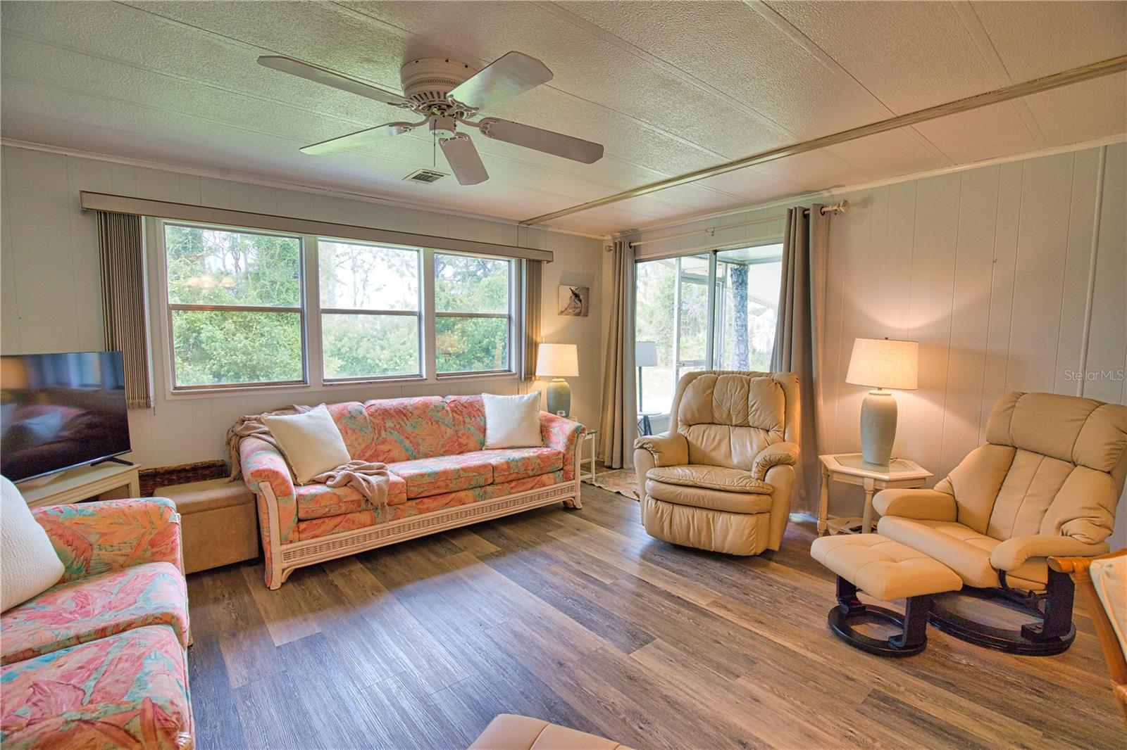 POLYNESIAN VILLAGE - Residential