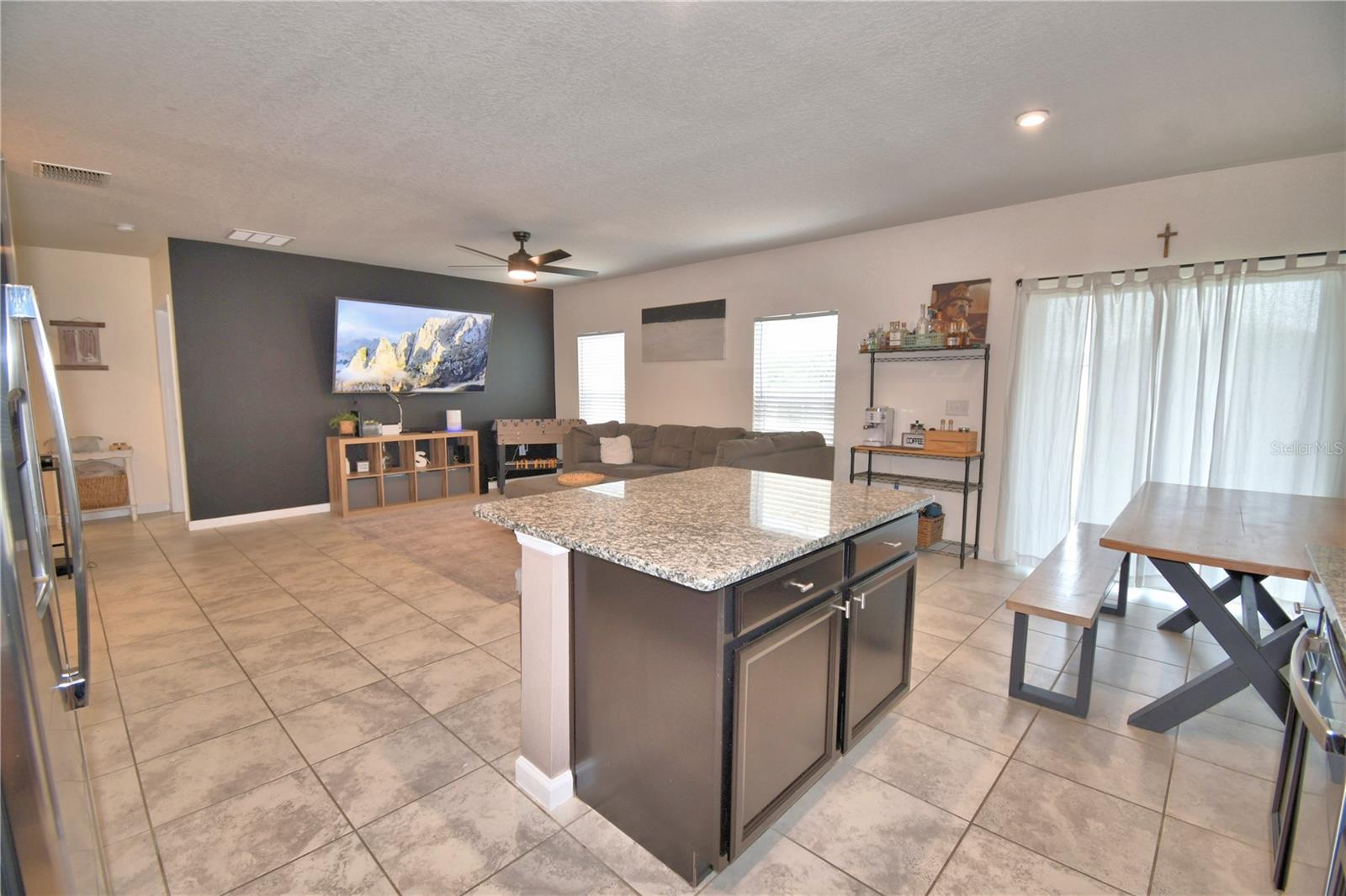 EAGLE LANDING PHASE I - Residential