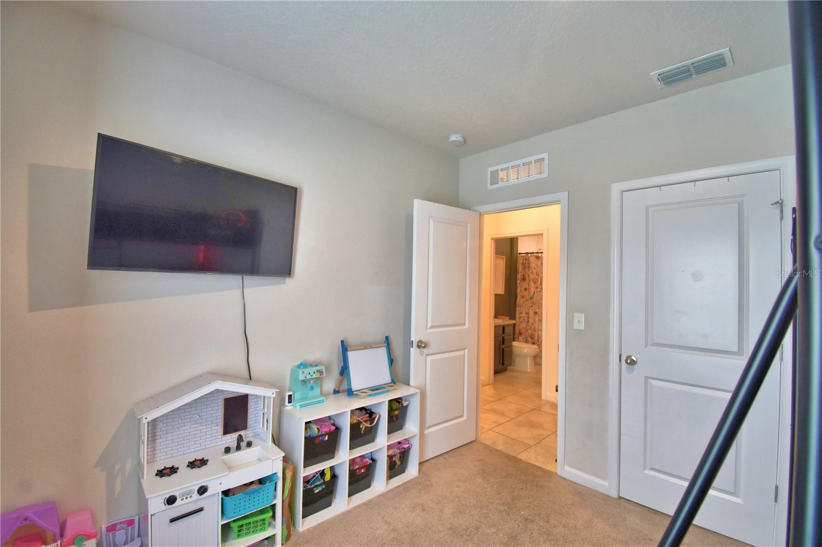 EAGLE LANDING PHASE I - Residential