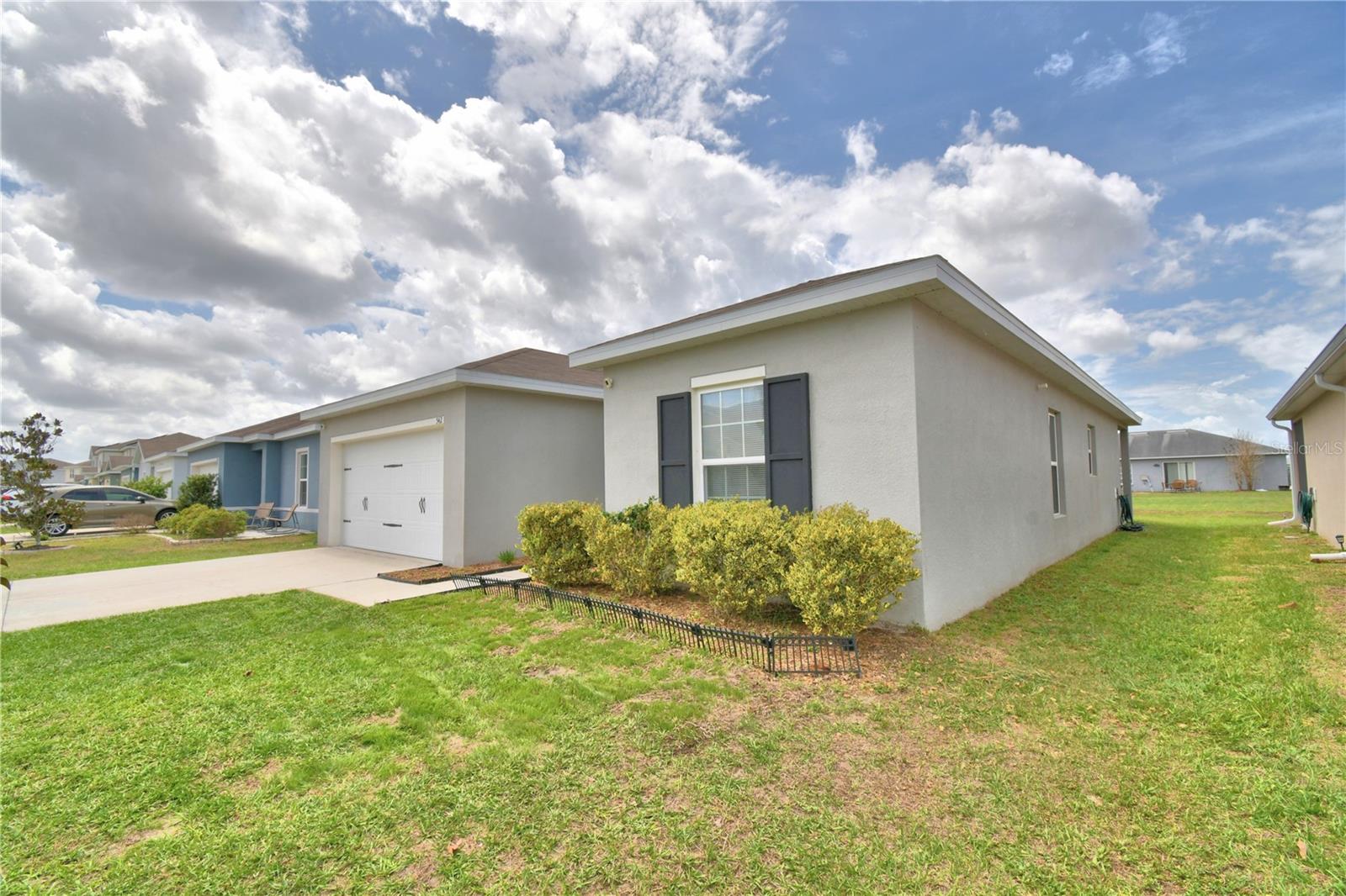 EAGLE LANDING PHASE I - Residential