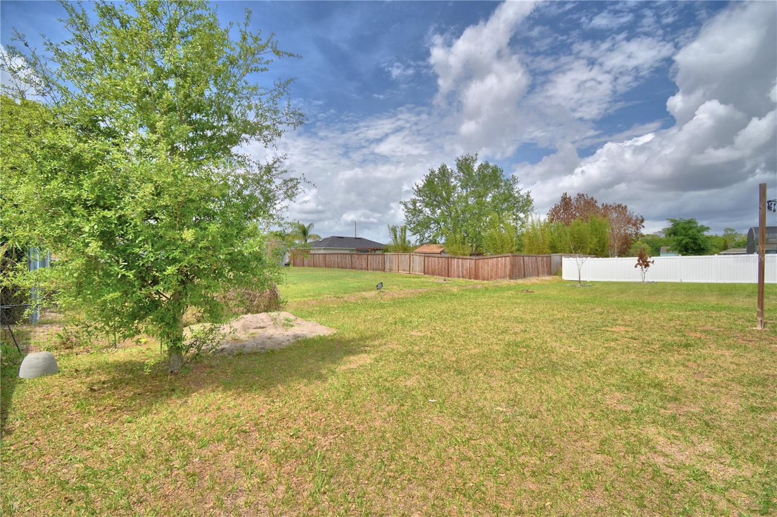 EAGLE LANDING PHASE I - Residential