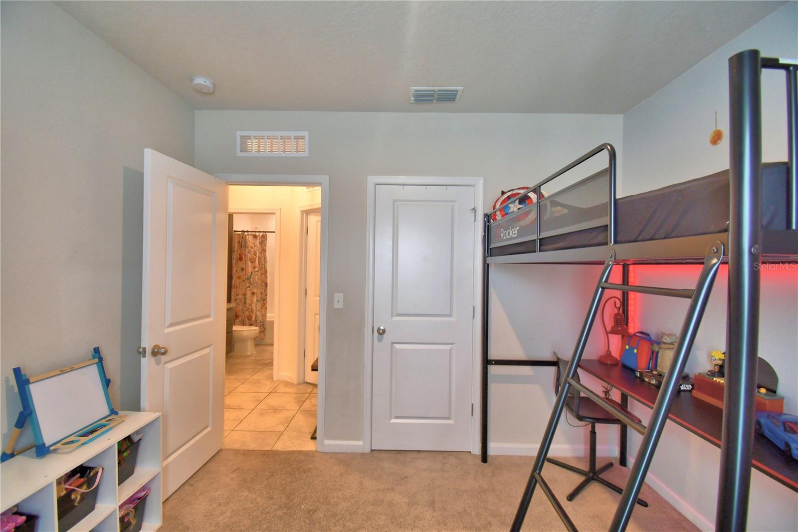 EAGLE LANDING PHASE I - Residential