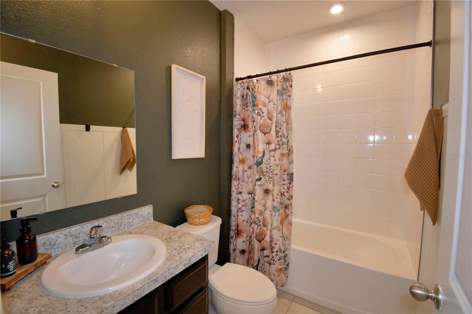 EAGLE LANDING PHASE I - Residential