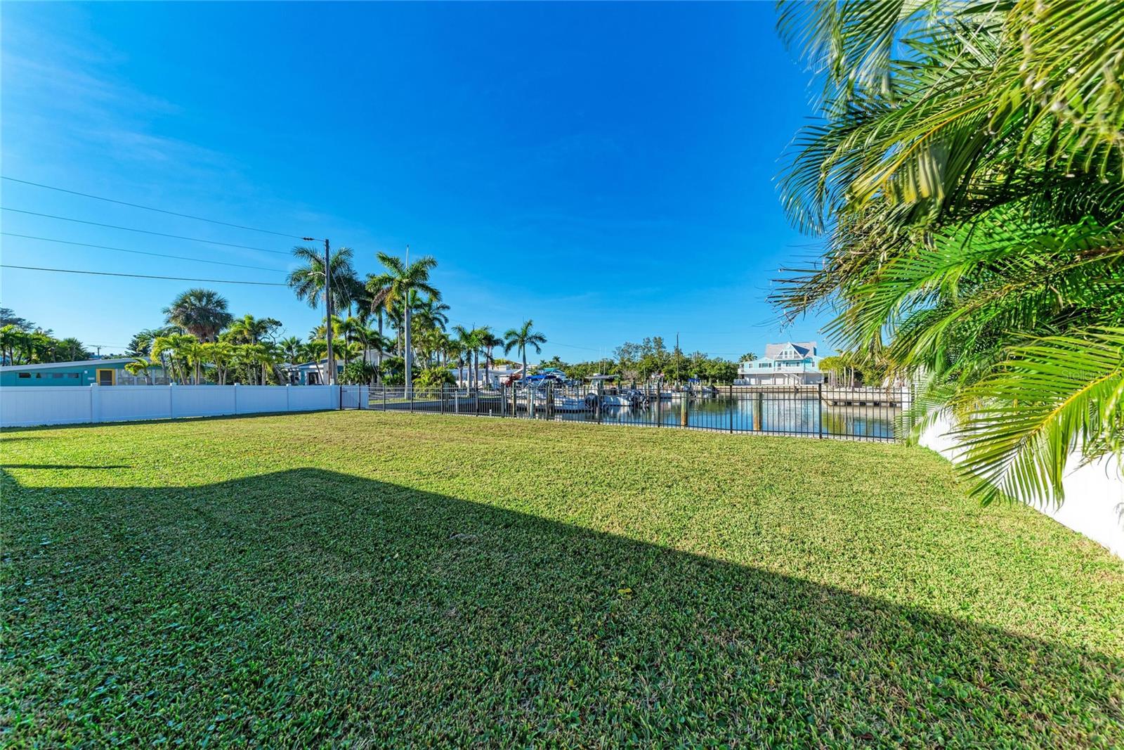 SUNRISE PARK - Residential