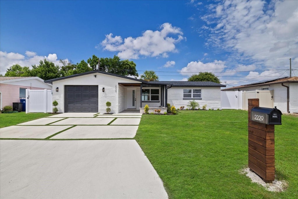 Photo of 2229 Roselawn Drive, Holiday, FL 34691 (MLS # TB8546377)