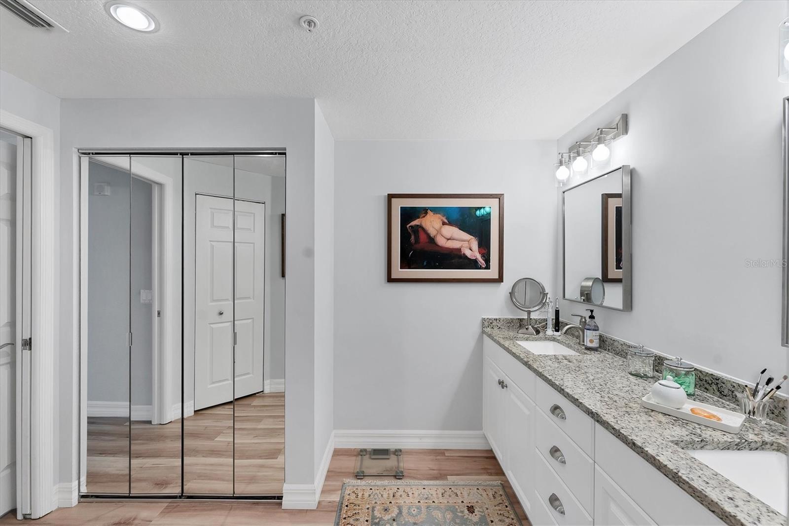 CEDAR HOLLOW AT TARA - Residential