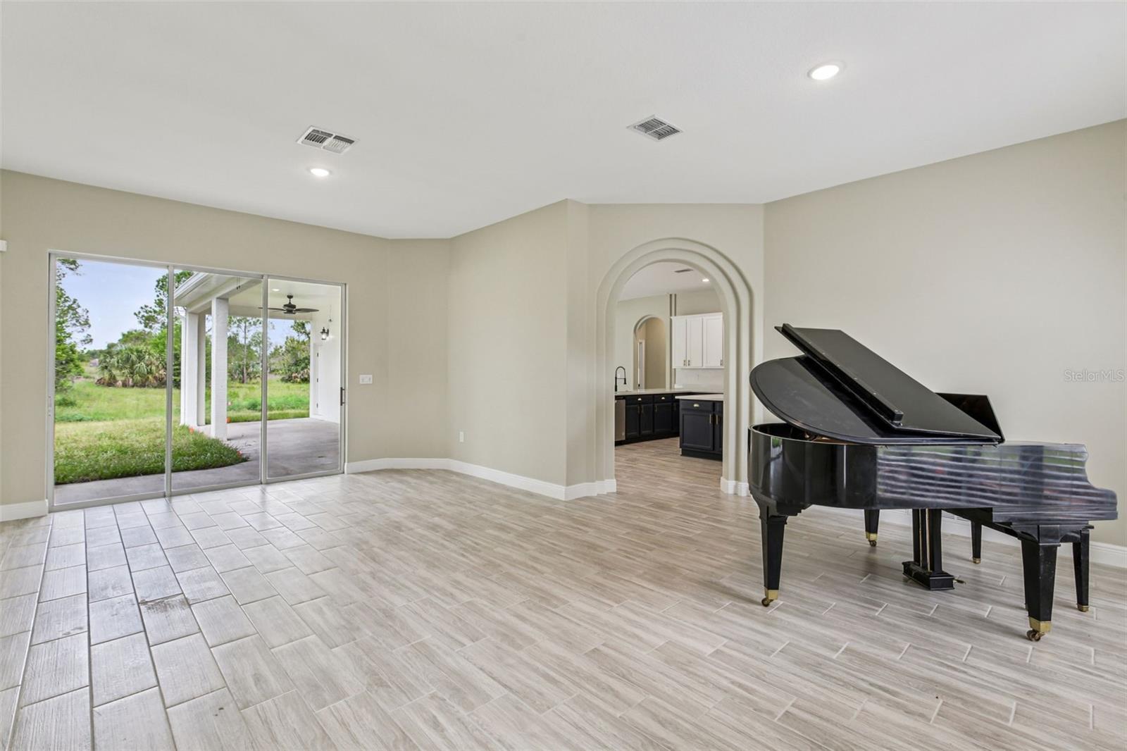 2275 ARDENWOOD DRIVE